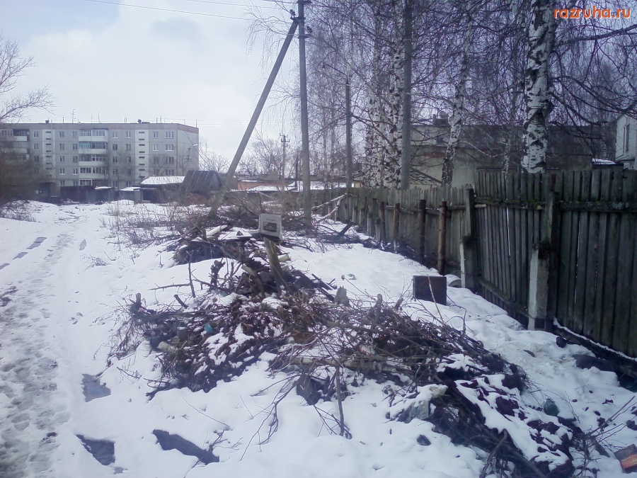 Нерехта - Помойка за стеной садика ул дружбы
