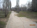 Волгодонск - Заросший газоном тротуар.