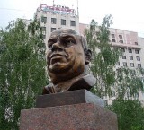 Кировоград - Памятник герою